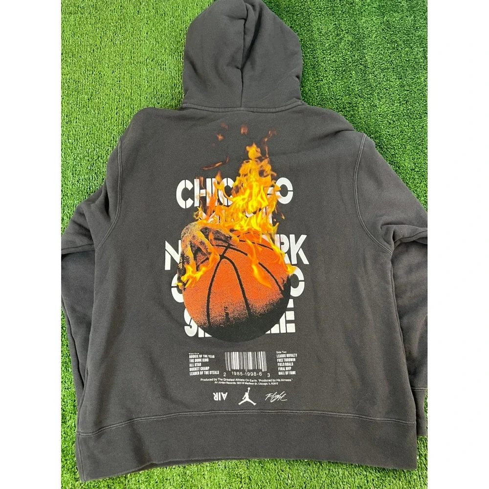 Jordan Mens Flaming Basketball Graphic Hoodie Faded Black CJ9078-060 Medium